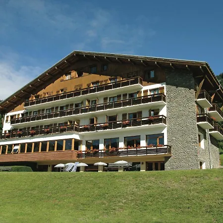 Exhilarating Les Du Prariand Sleeps 2 Megève
